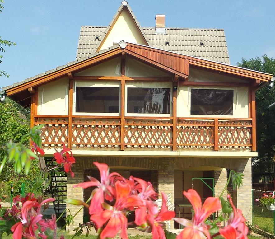 Tiszavirág Vendégház Szeged Exterior foto